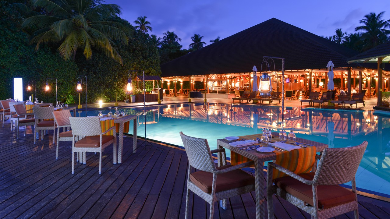 Maldives - ADAARAN SELECT MEEDHUPPARU - 7 Nights